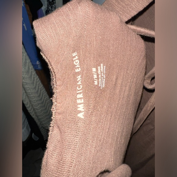 Super cute peplum top - Picture 3 of 3